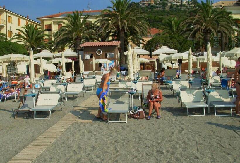 バルコニー付２ベッドルームアパートメント, Residence Oleandro