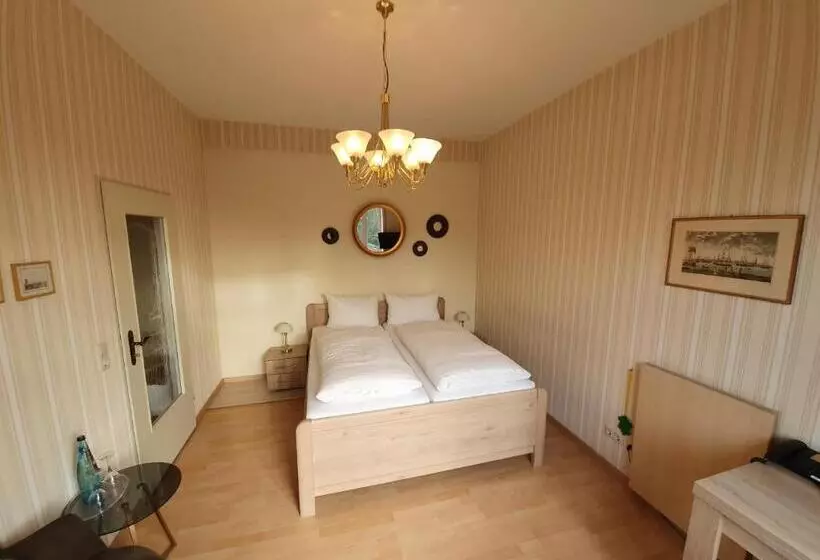 Standard Room, Sophien Café