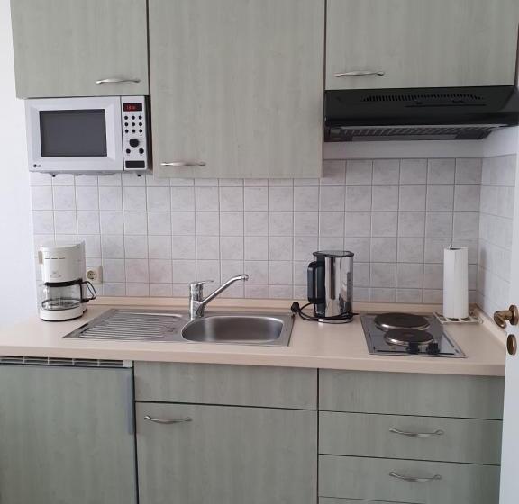 スタンダードルーム, Sophien Café