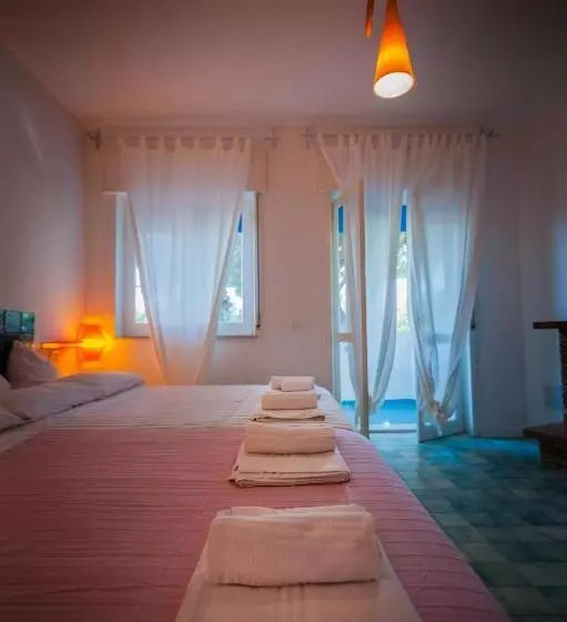 سوییت, Suite House L'isola Che Non C'è