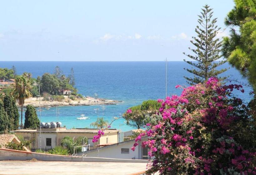 سوییت, Suite House L'isola Che Non C'è