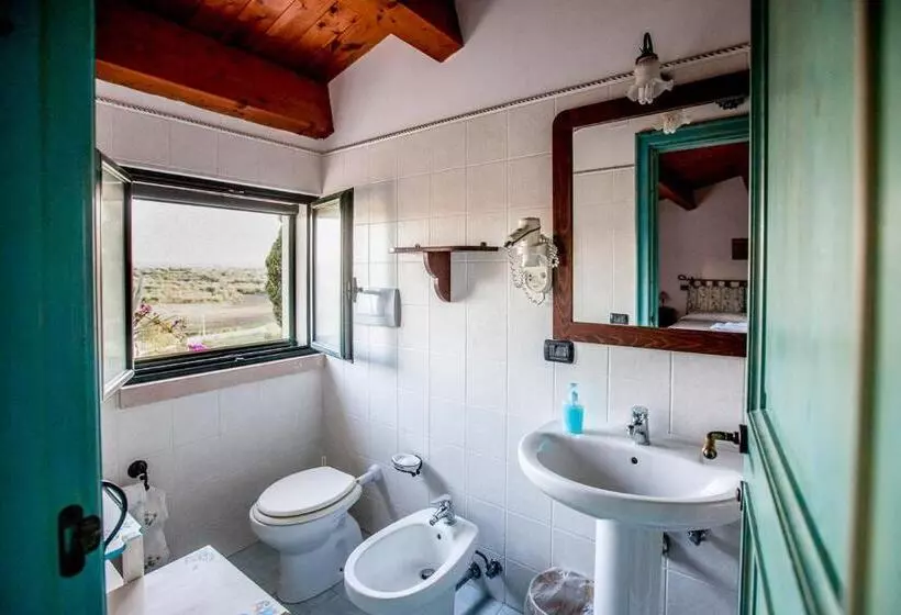 スタンダード４人部屋, Masseria Montepaolo Dimora Di Charme