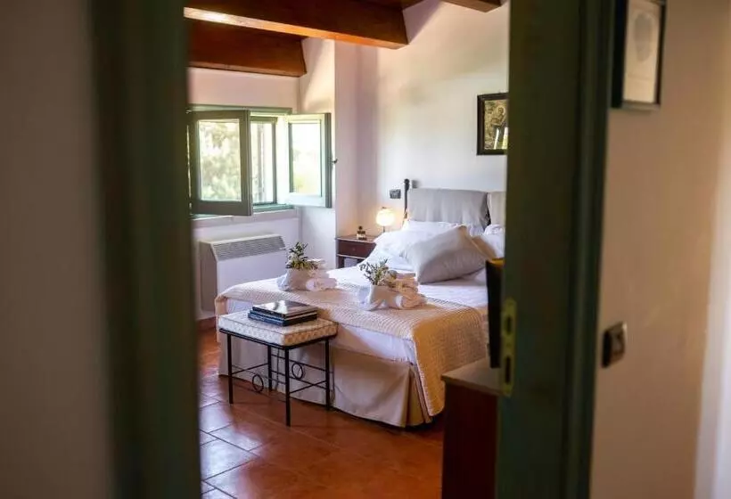 スタンダード４人部屋, Masseria Montepaolo Dimora Di Charme