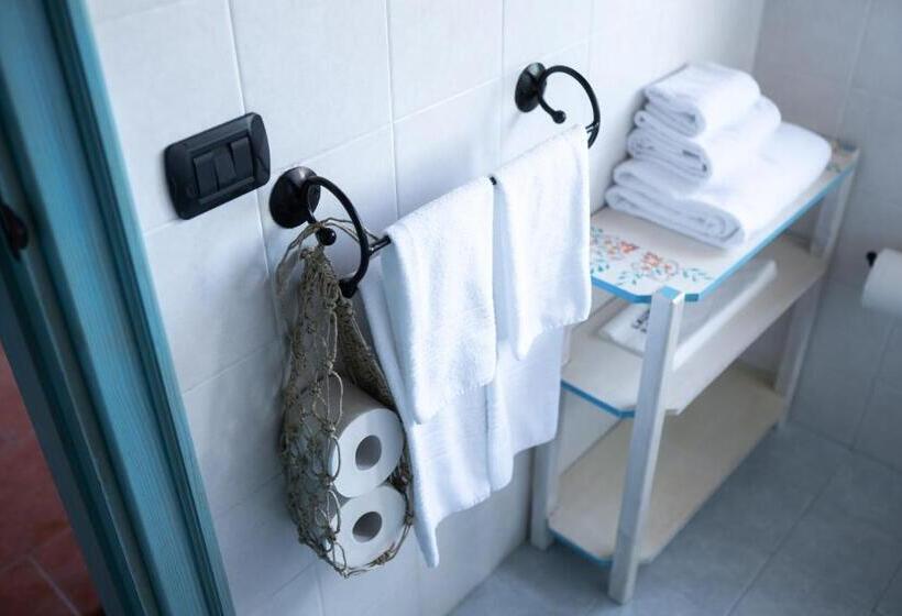 اتاق استاندارد سه نفره, Masseria Montepaolo Dimora Di Charme