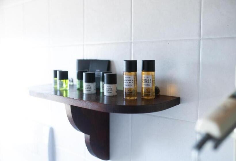 اتاق استاندارد سه نفره, Masseria Montepaolo Dimora Di Charme