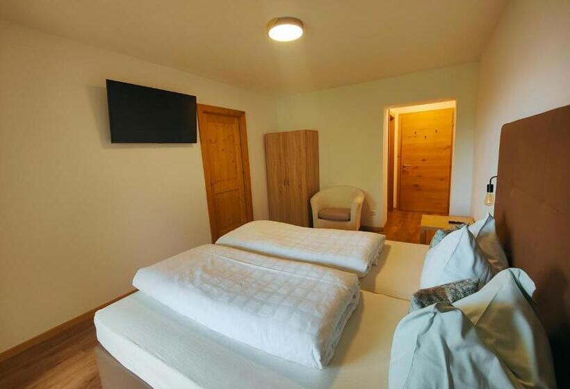 Номер Deluxe с Балконом, Schlossberg