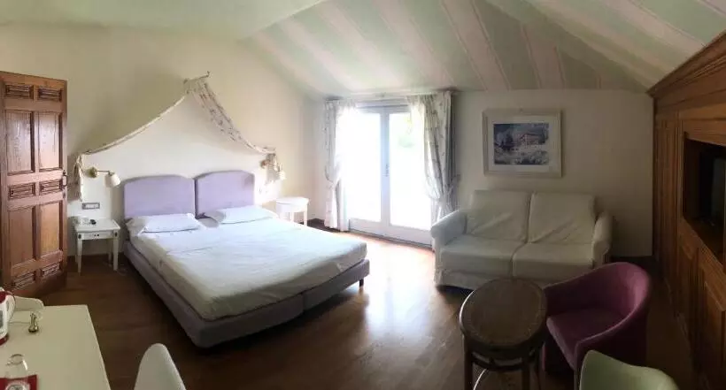 ハイドロマッサージバス付きスイート, Poggio Radicati Hotel De Charme