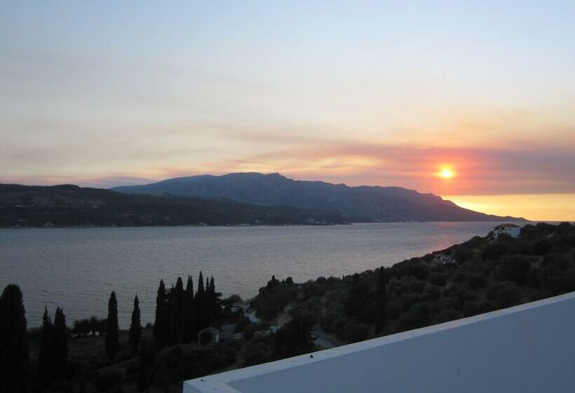 Deluxe Suite Sea View, Scorpios Hotel & Suites