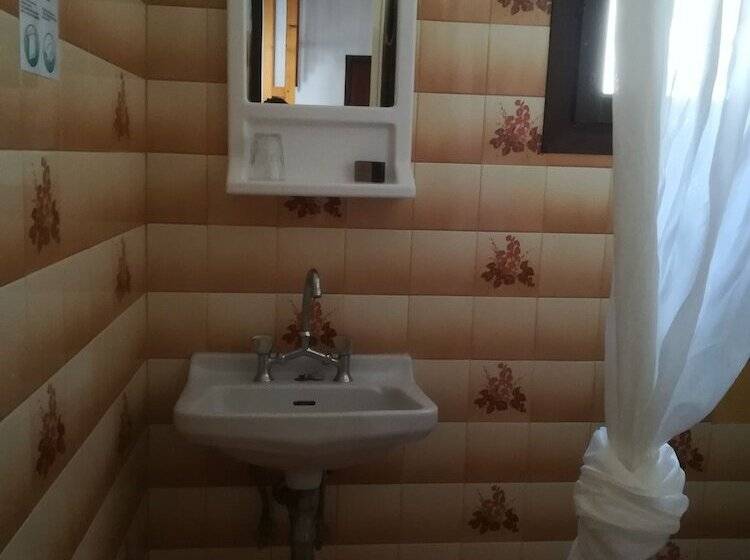 استودیو استاندارد با چشمانداز باغ, Scorpios Hotel & Suites