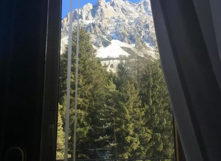 マウンテンビュースタンダードルーム, Th Borca Di Cadore Park Hotel Des Dolomites