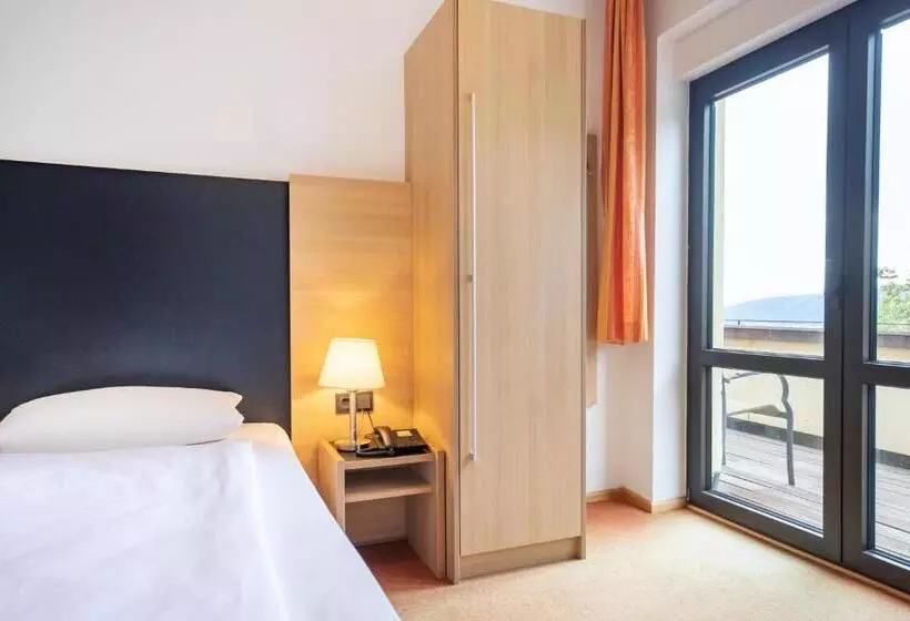 اتاق استاندارد یک تخته با چشم‌انداز, Achat Hotel Franziskushöhe Lohr
