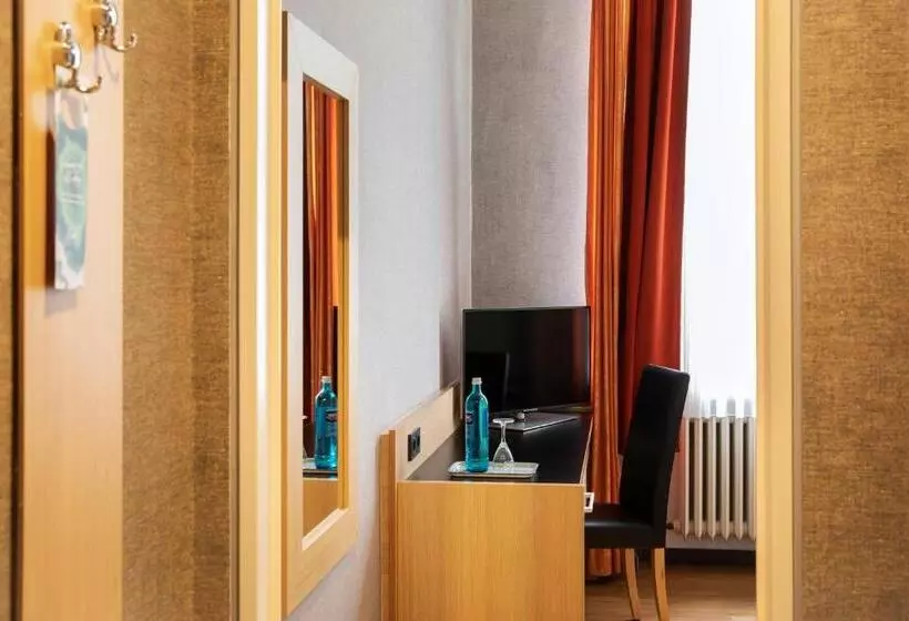 اتاق استاندارد یک تخته با چشم‌انداز, Achat Hotel Franziskushöhe Lohr