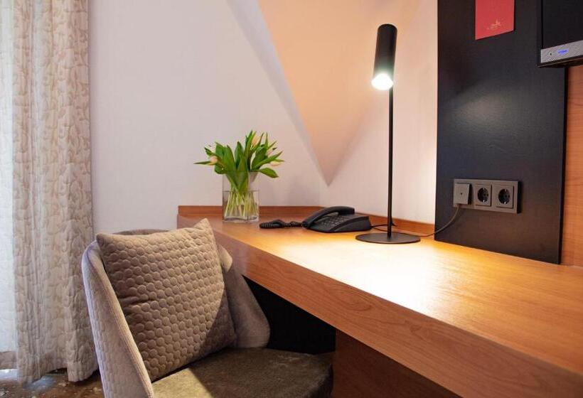 Номер Стандарт Индивидуальный, Ambienthotel Tassilo