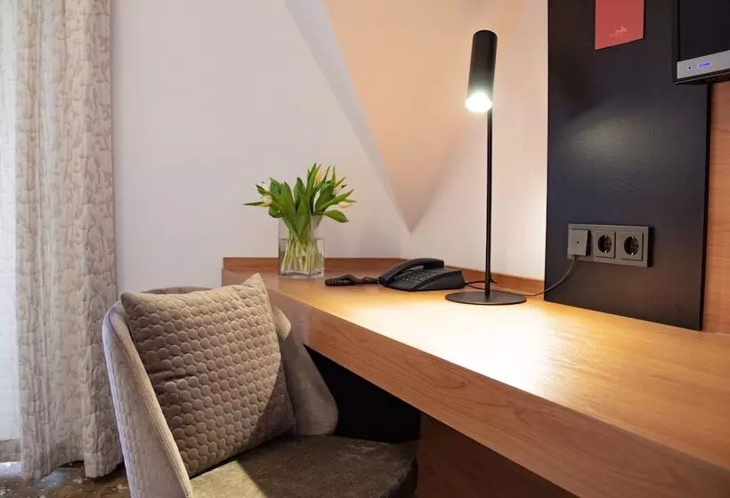 اتاق استاندارد یک نفره, Ambienthotel Tassilo