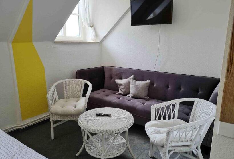 스탠다드 트리플 룸, Pension Schmidt