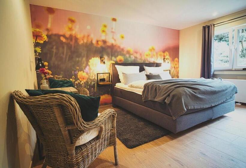 חדר סטנדרט עם מרפסת, Boutique Hotel Landhauszeit