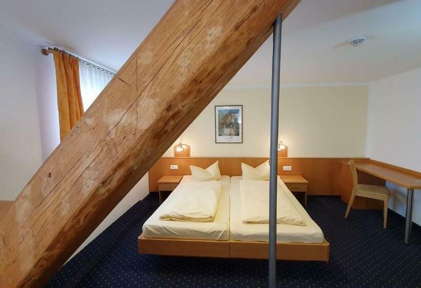 Quarto standard, Restaurant Adler