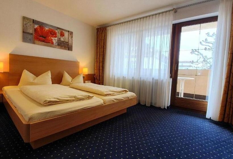 Quarto standart com varanda, Restaurant Adler