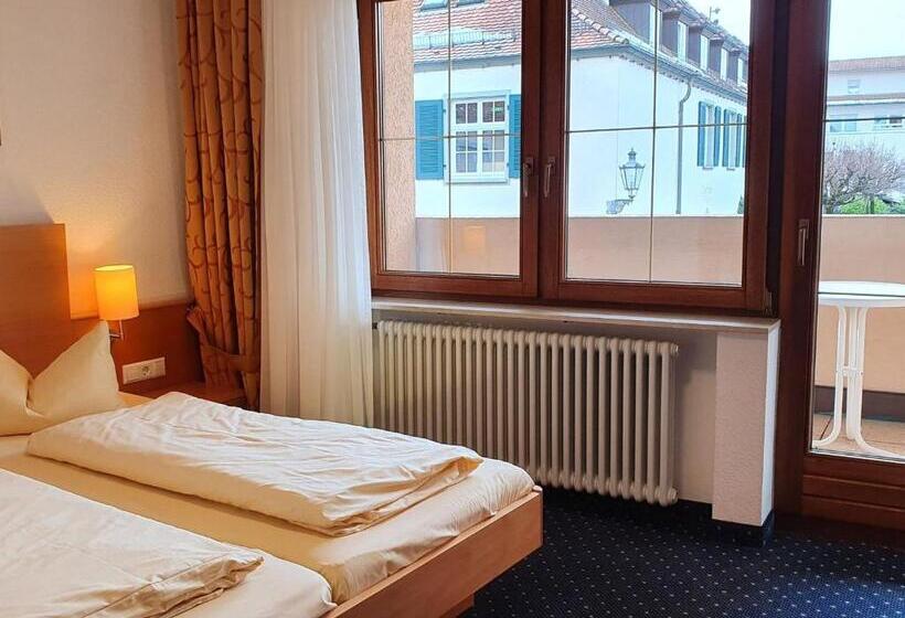 Quarto standart com varanda, Restaurant Adler