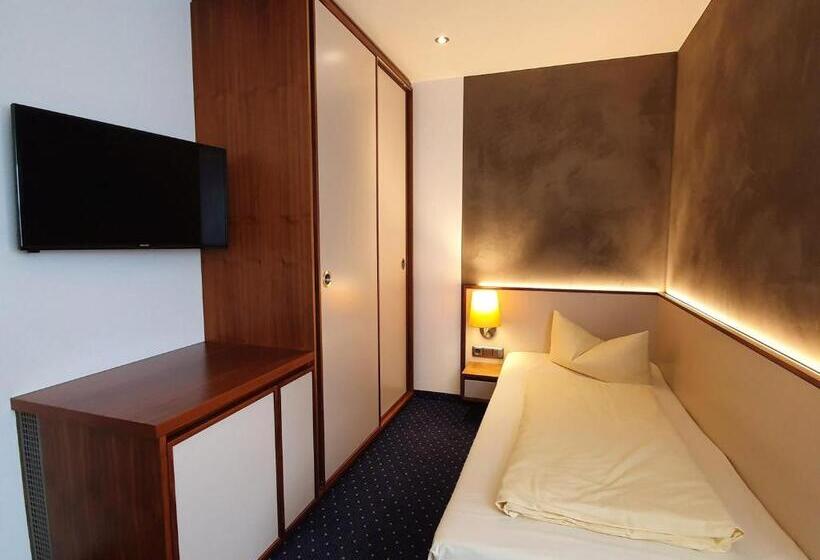 Quarto standart individual, Restaurant Adler