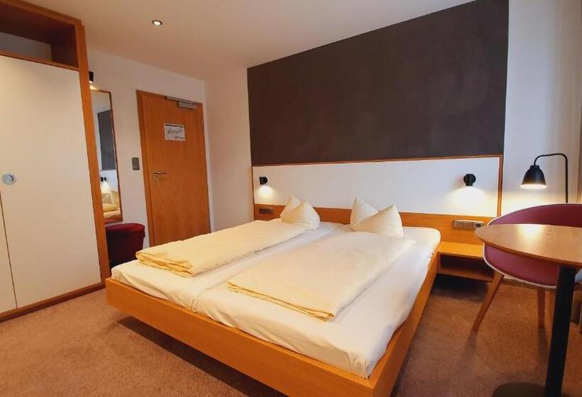 Standard-huone, Restaurant Adler