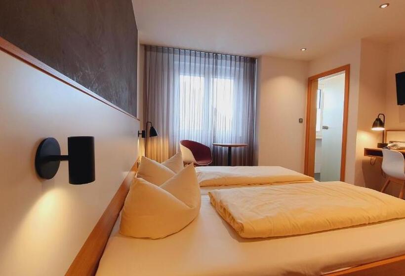 Quarto standard, Restaurant Adler