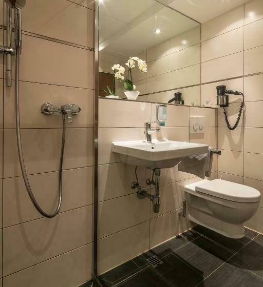 舒适型房间, Am Krone Park