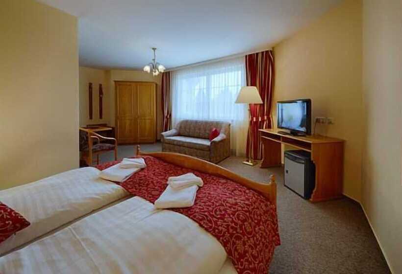 标准单人间, Auerhahn