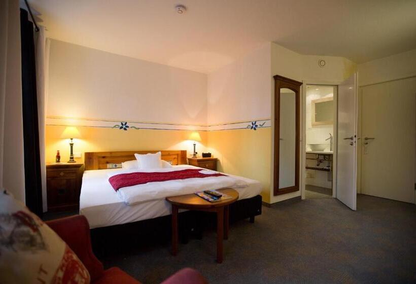 标准单人间, Bürkle