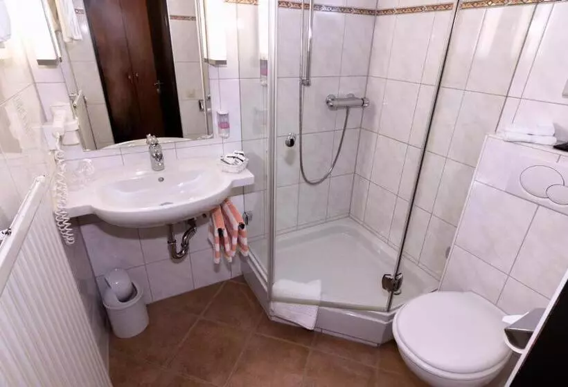 Standard Plus -huone, Cortina