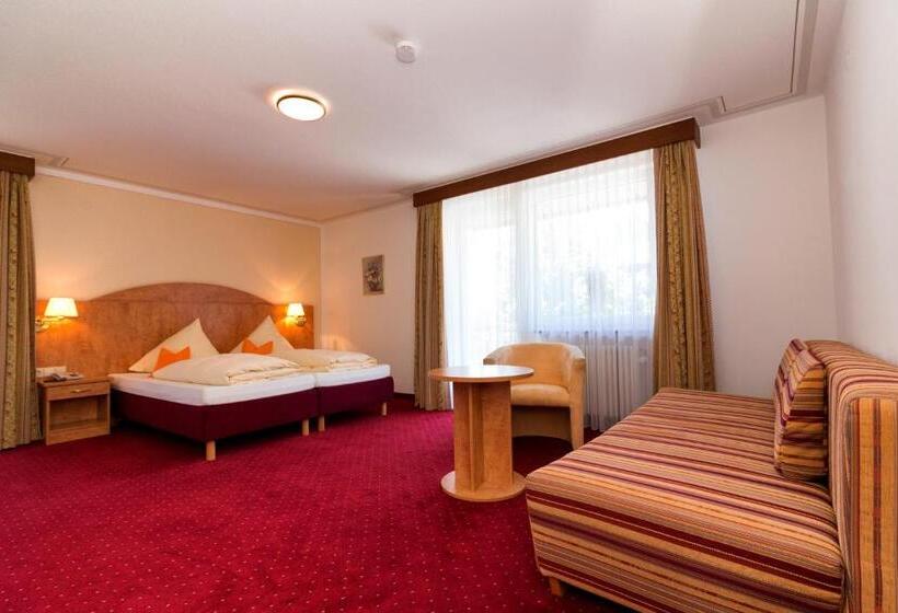 플러스 스탠다드 룸, Cortina