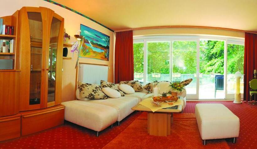 经典小型套房, Eden