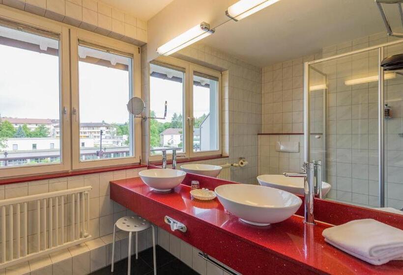 带阳台的高级房间, Eden