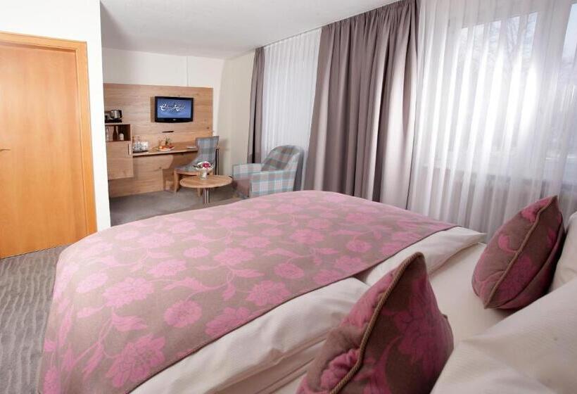 带阳台的高级房间, Eden