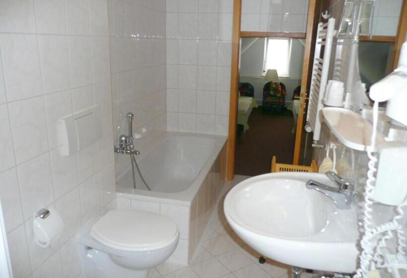 ファミリールーム, Garden