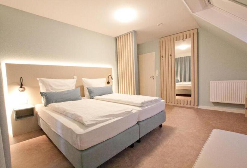 バルコニー付きデラックスルーム, Garni Goldener Anker