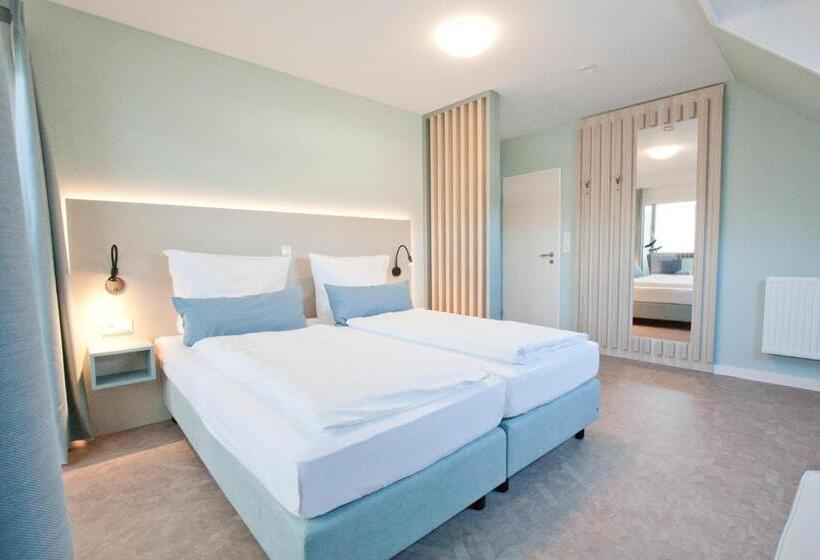 バルコニー付きデラックスルーム, Garni Goldener Anker