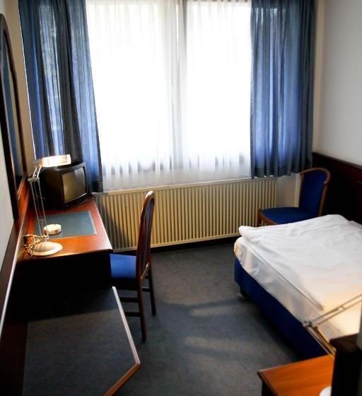 标准单人间, Garni Italia