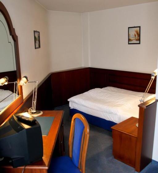 标准单人间, Garni Italia