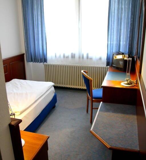 标准单人间, Garni Italia