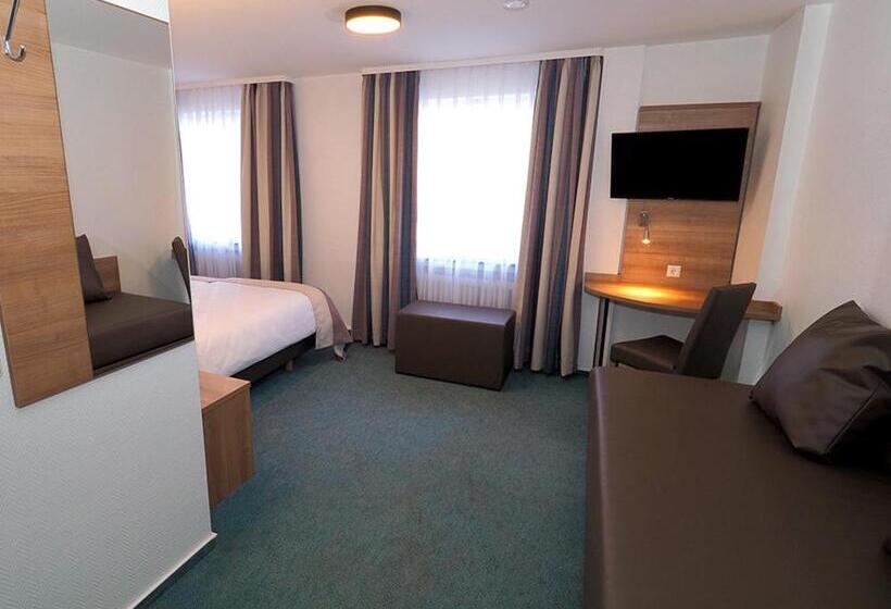 コンフォートトリプルルーム, Goldener Hirsch Mosbach