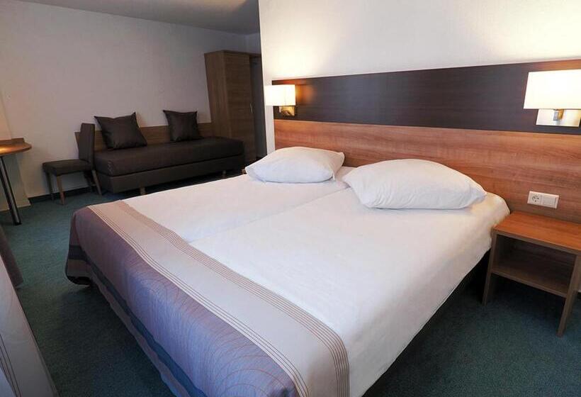 コンフォートトリプルルーム, Goldener Hirsch Mosbach