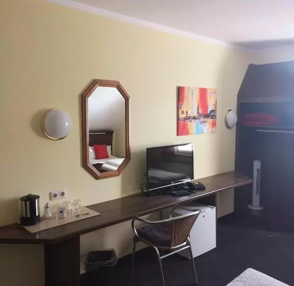 スタンダードトリプルルーム, Köln Bonn