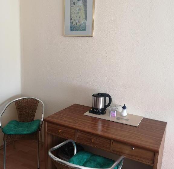 스탠다드 룸, Köln Bonn