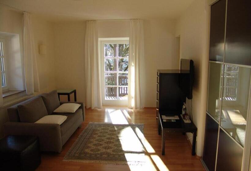 جناح جونيور, Garni Königslinde   Wandern, Radeln, Skifahren & Genießen