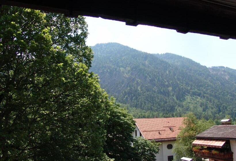 جناح جونيور, Garni Königslinde   Wandern, Radeln, Skifahren & Genießen