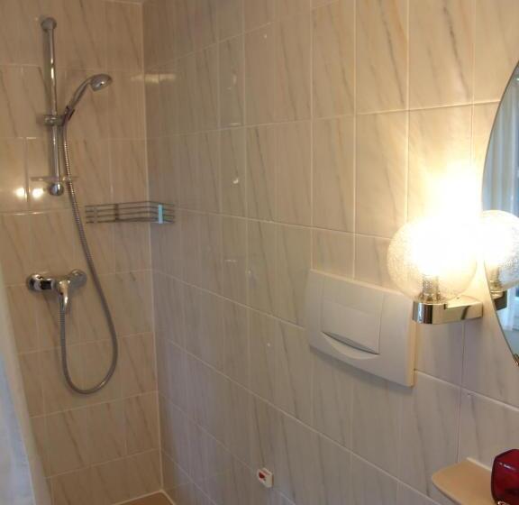 جناح جونيور, Garni Königslinde   Wandern, Radeln, Skifahren & Genießen