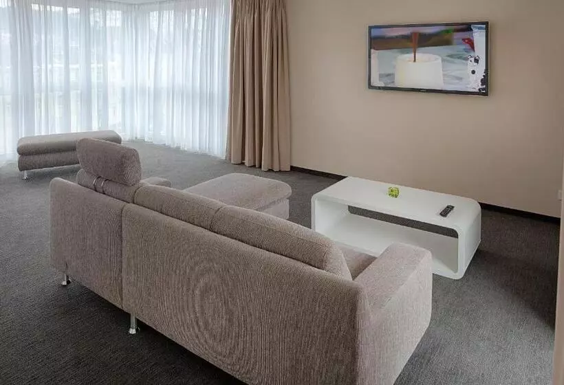 Suite, Mara
