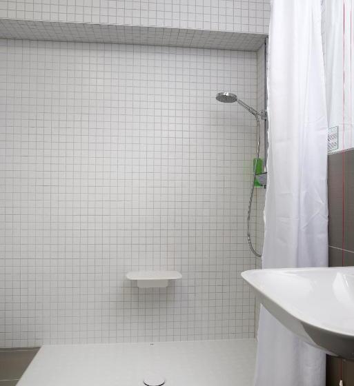 장애인을 위한 스탠다드 룸, Mara