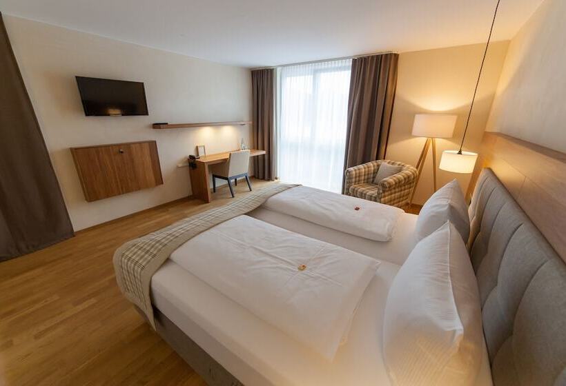 Quarto Deluxe, Restaurant Hotel Zum Storchen